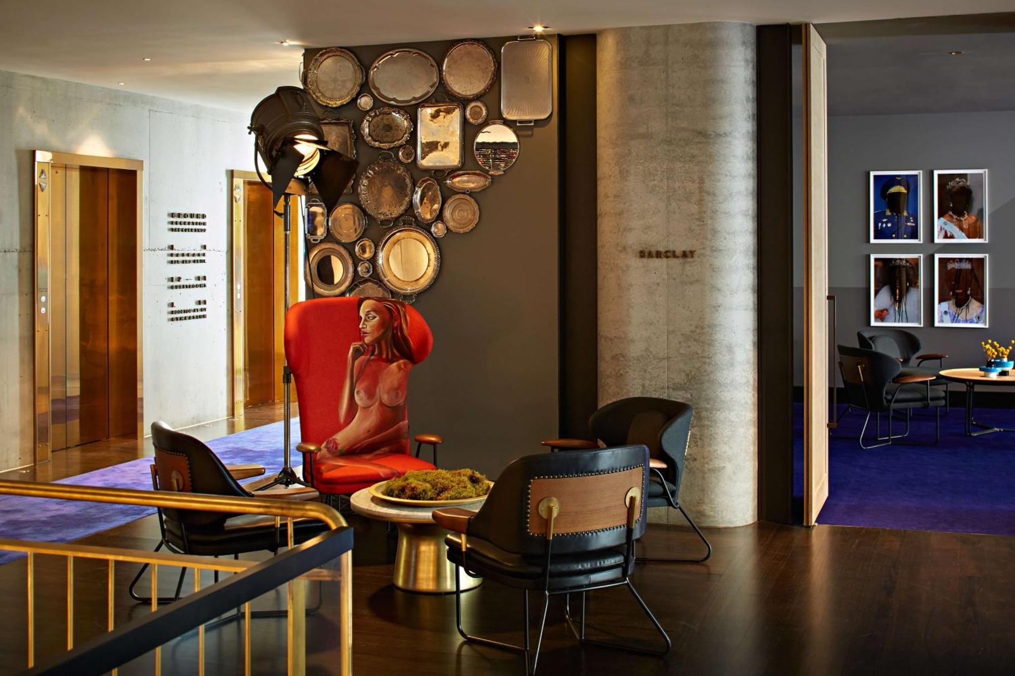 Qt Melbourne Hotel Ngoại thất bức ảnh The interior of the Standard London