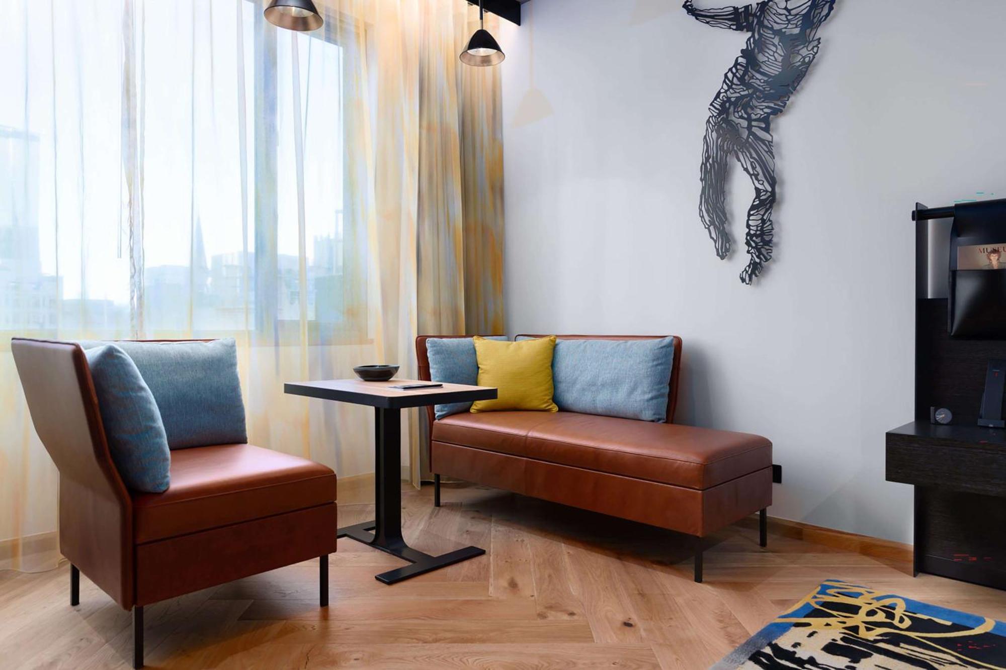 Qt Melbourne Hotel Ngoại thất bức ảnh A living room in a serviced apartment in Beijing, China