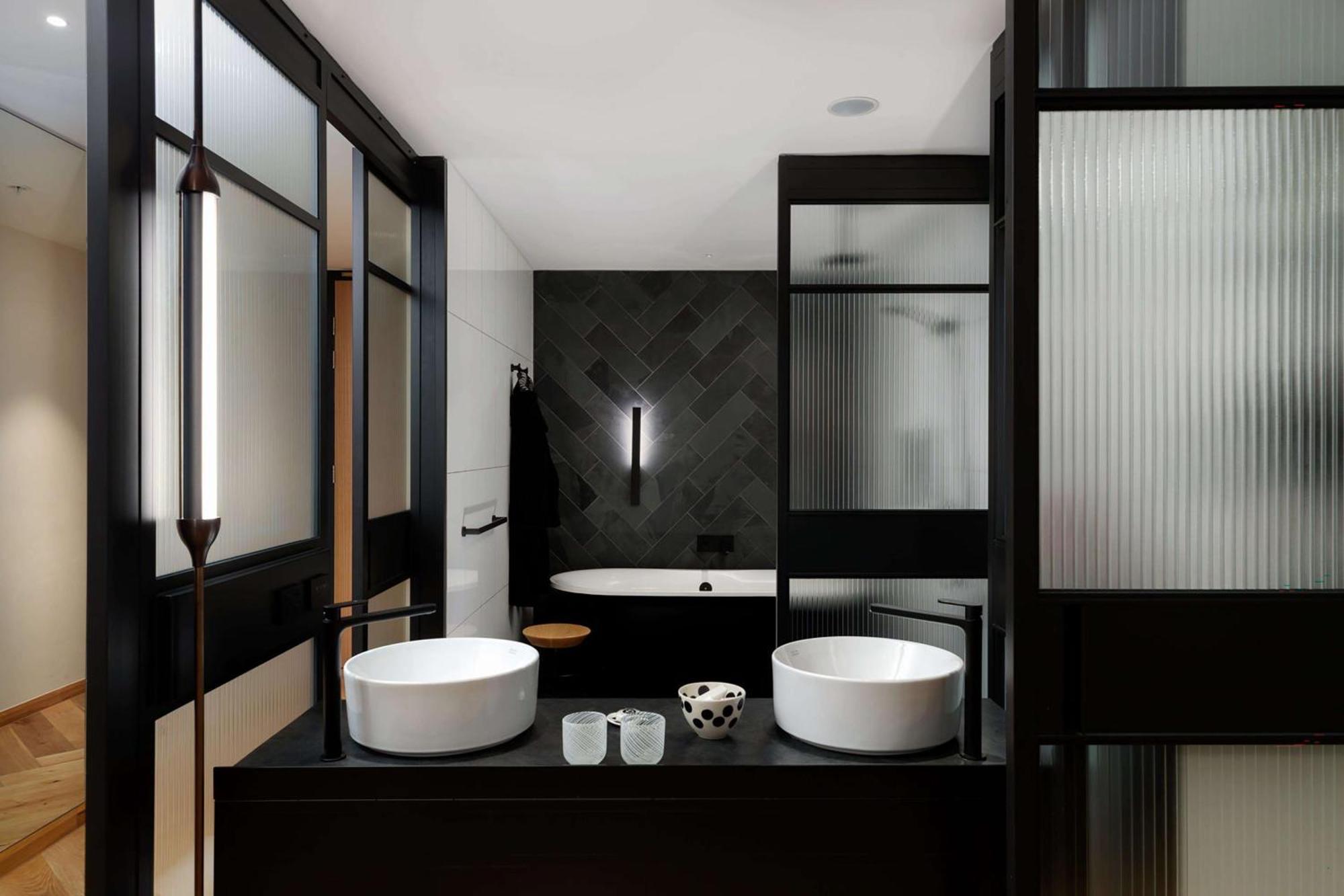 Qt Melbourne Hotel Ngoại thất bức ảnh Bathroom